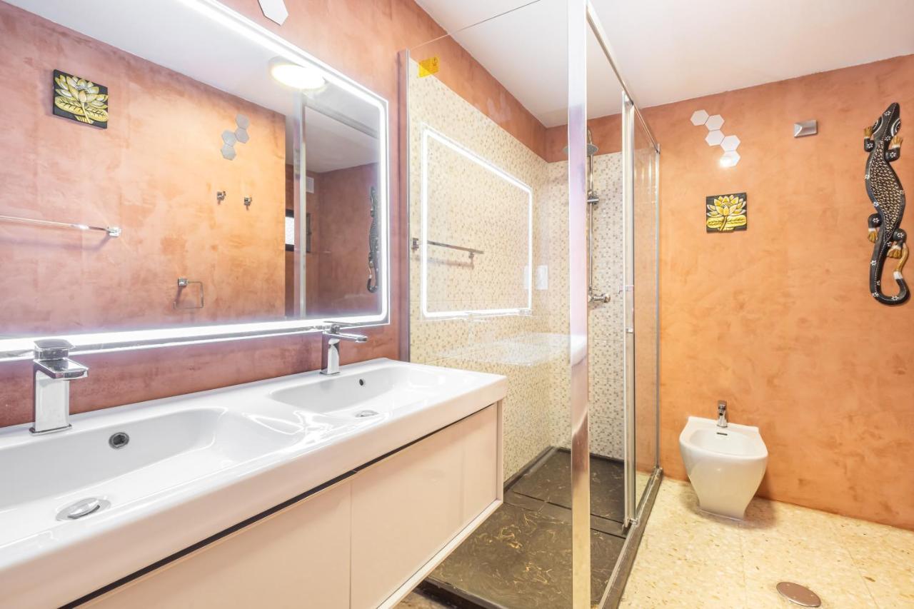Lux Center 5-D Apartment เบนิดอร์ม ภายนอก รูปภาพ